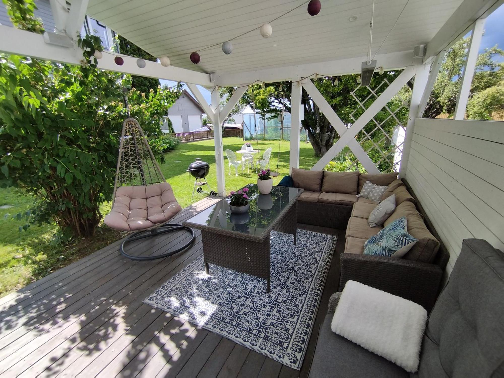 Guest House In The Garden Hokksund Стая снимка